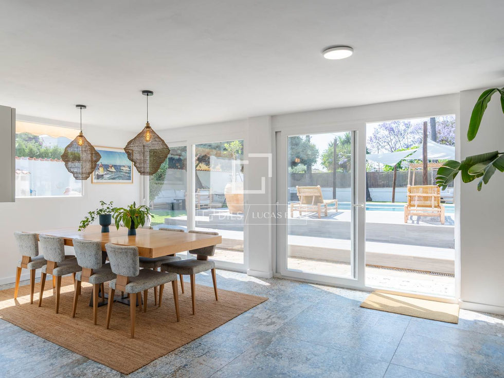 VV 16 DINNING ROOM