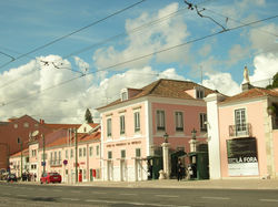 The streets lined with Belém
