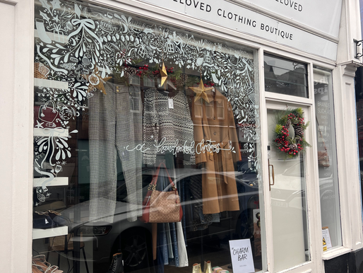 Elegent Line Drawings - Preloved Clothing Shop