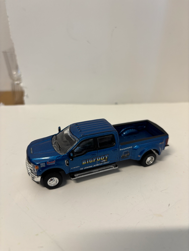 1/64 Greenlight Big Foot Ford F-350 | Farmer Toy Store