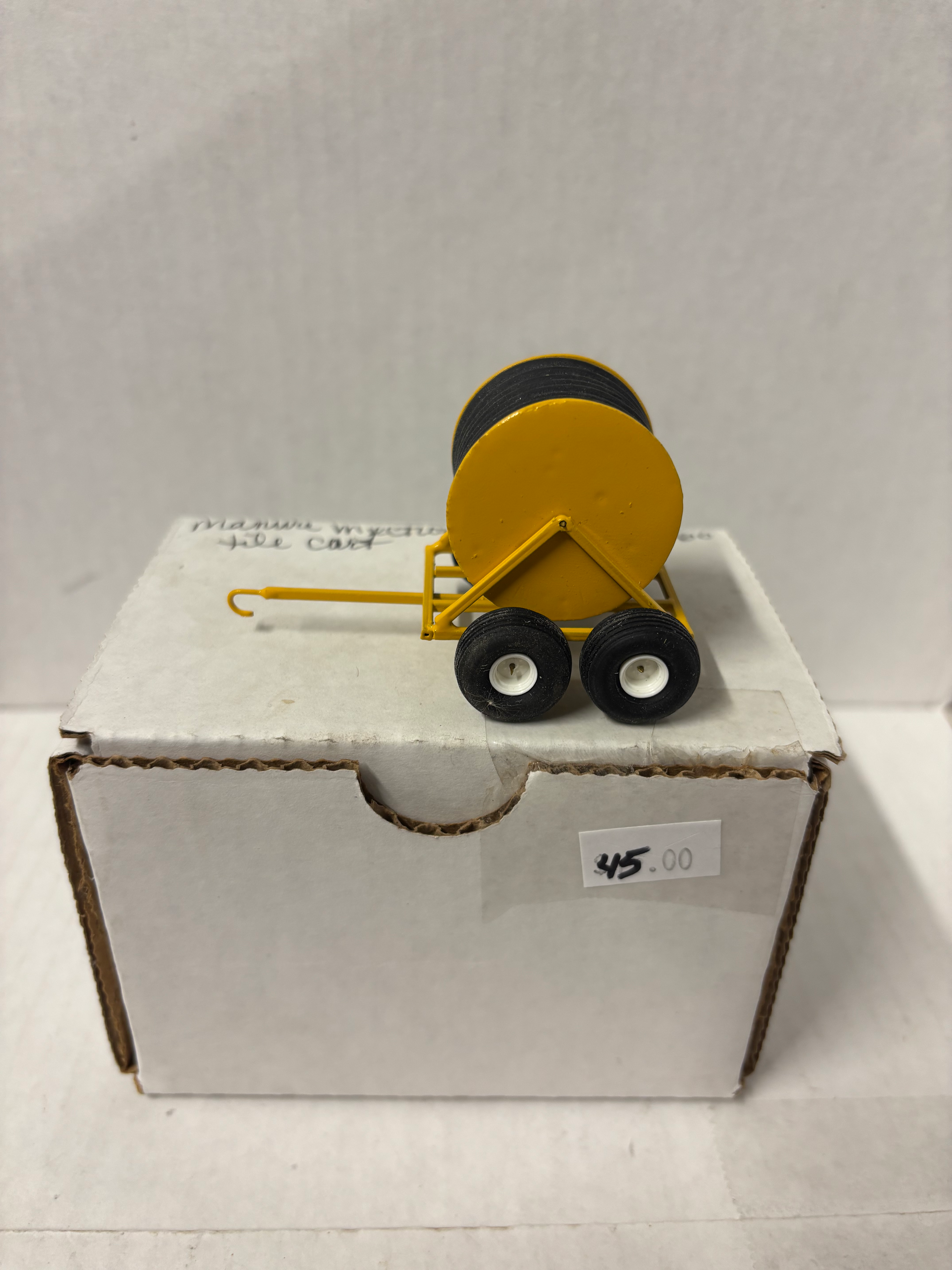 1/64 Custom Manure Spool Cart