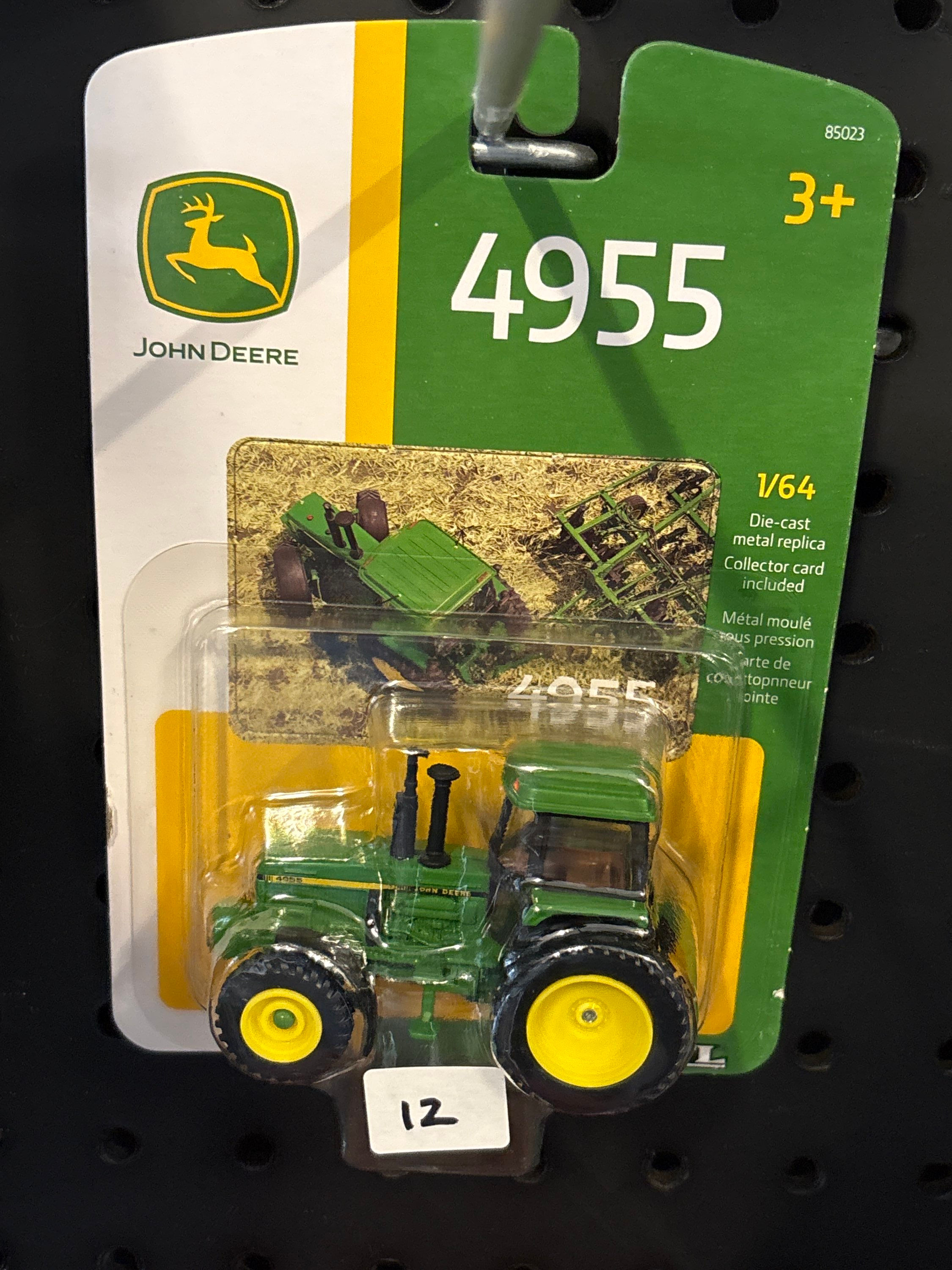 1/64 John Deere 4955 Replica Play