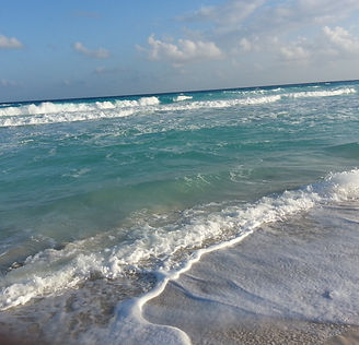 The gorgeous beach and water in Cancun, Mexico