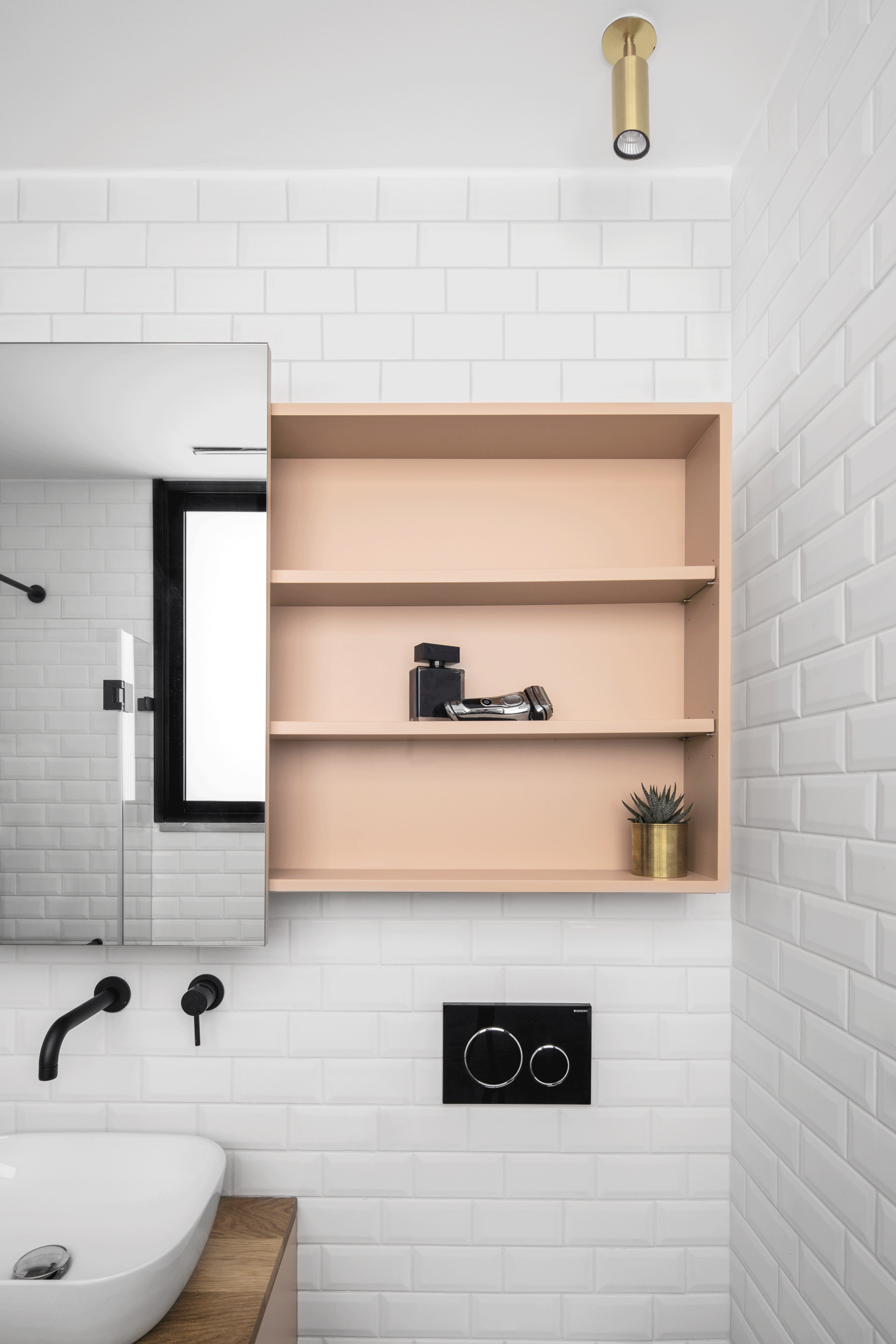 Apartment M&O by Vered Bonfiglioli