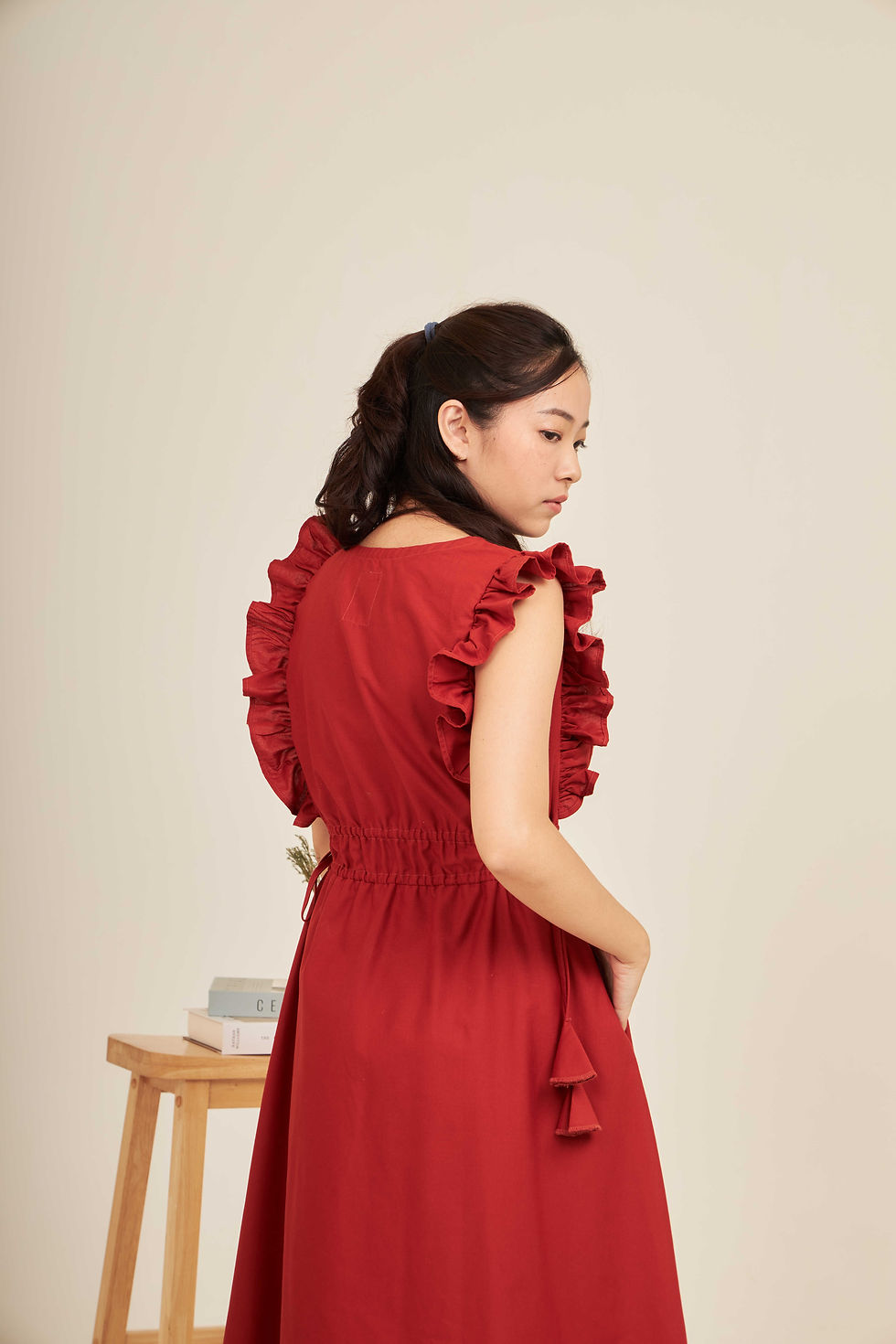 Thumbnail: ALLURE - red