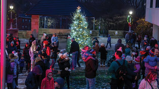 Mt. Lebanon Rings in the Season with Uptown Market and Holiday Celebration