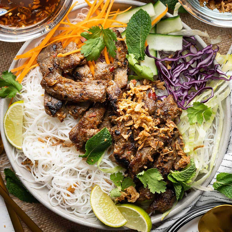 Vietnamese Beef Noodle Salad (Bún Xào Bò)