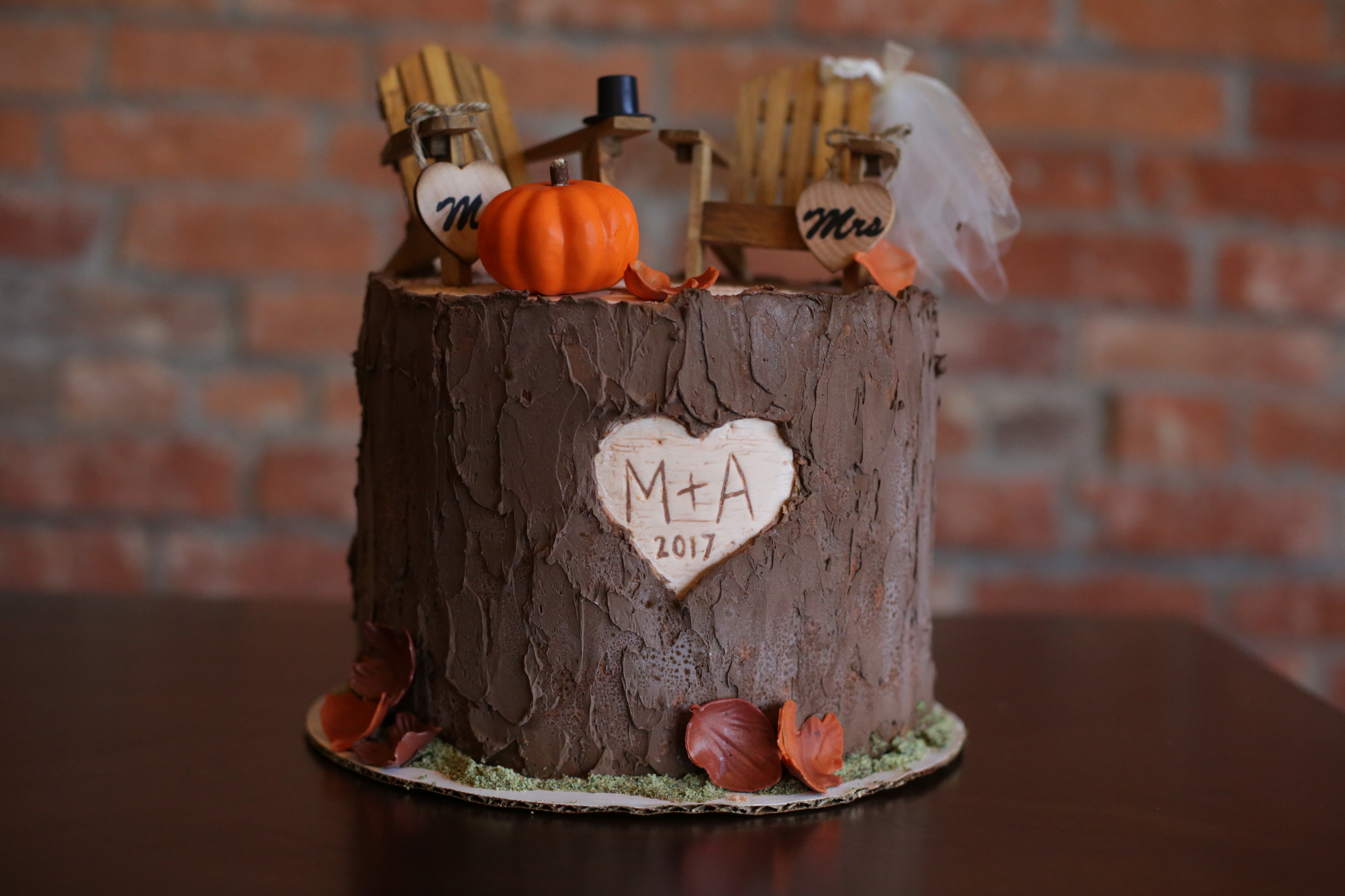 Tree Stump Wedding Cake