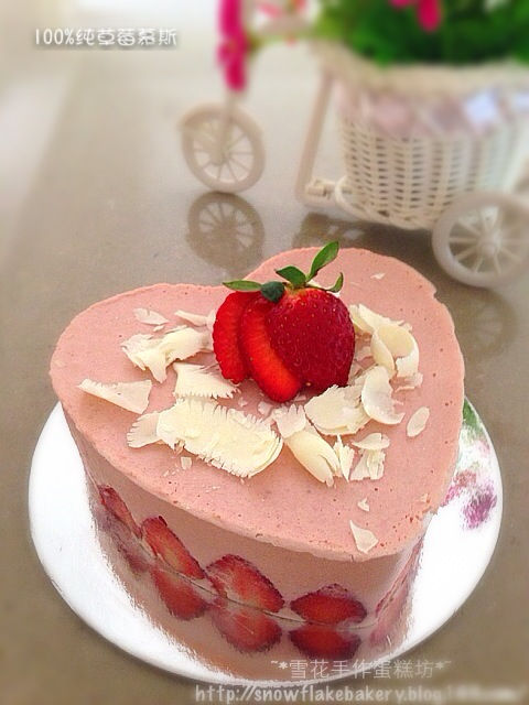 100%纯草莓慕斯 6寸心形