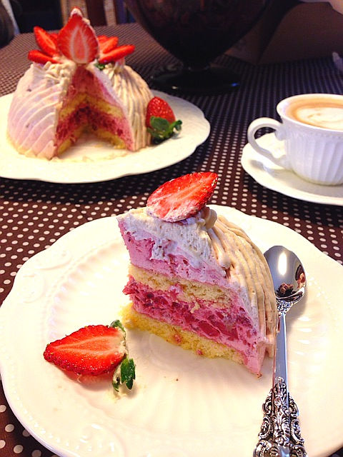 维多利亚草莓慕斯