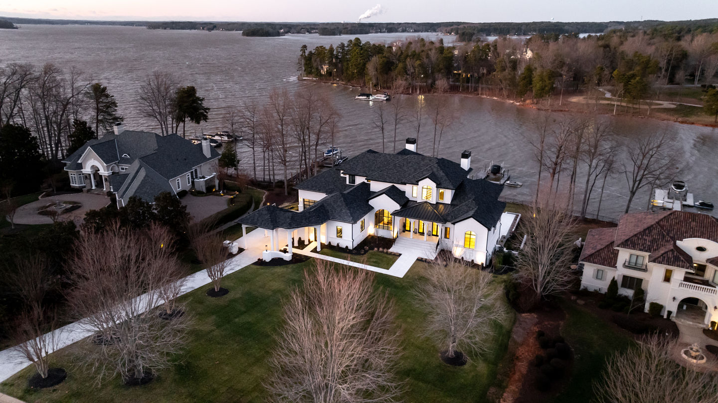 Lake Norman Mansion