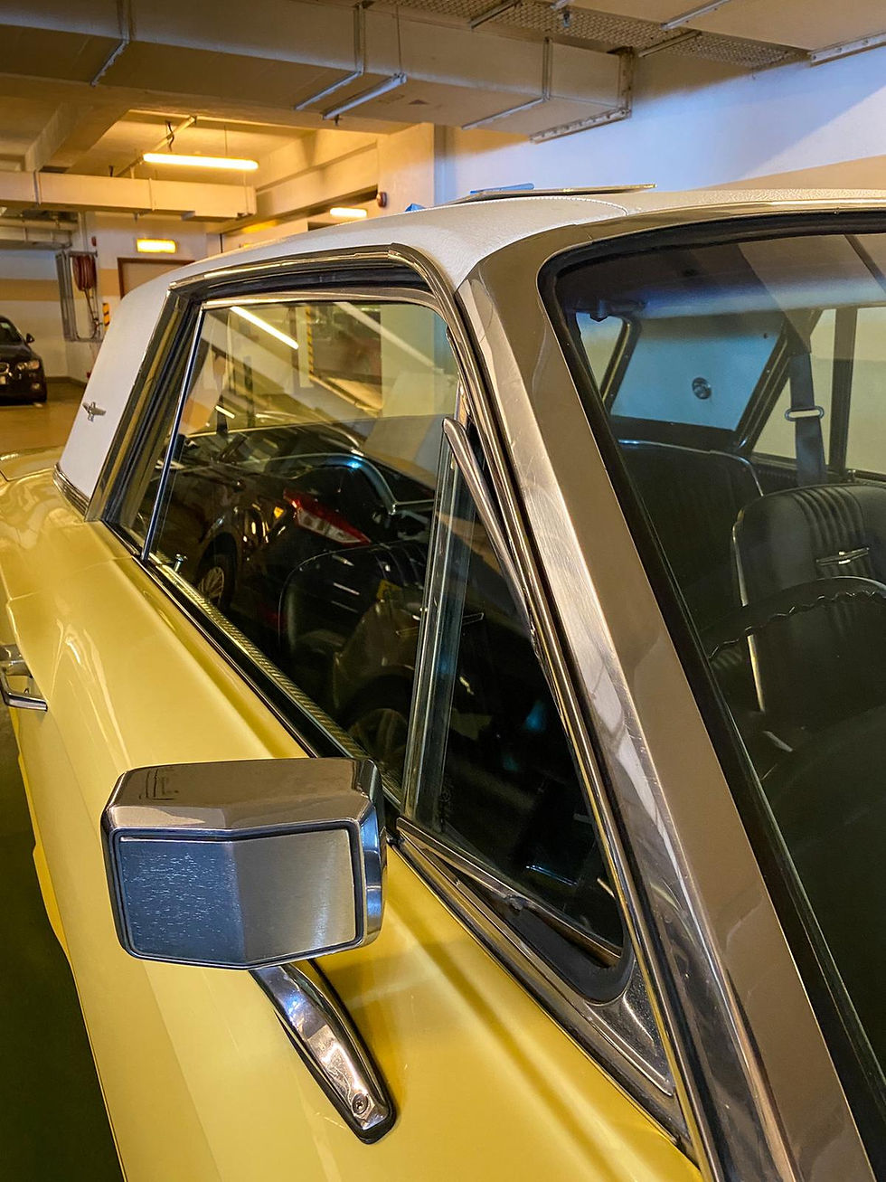 Thumbnail: 1964 Ford Thunderbird