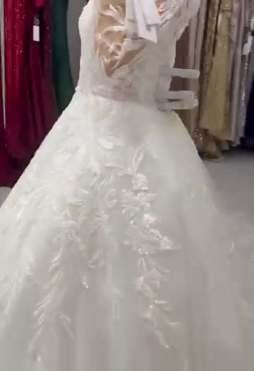 Thumbnail: Wedding Dress #195
