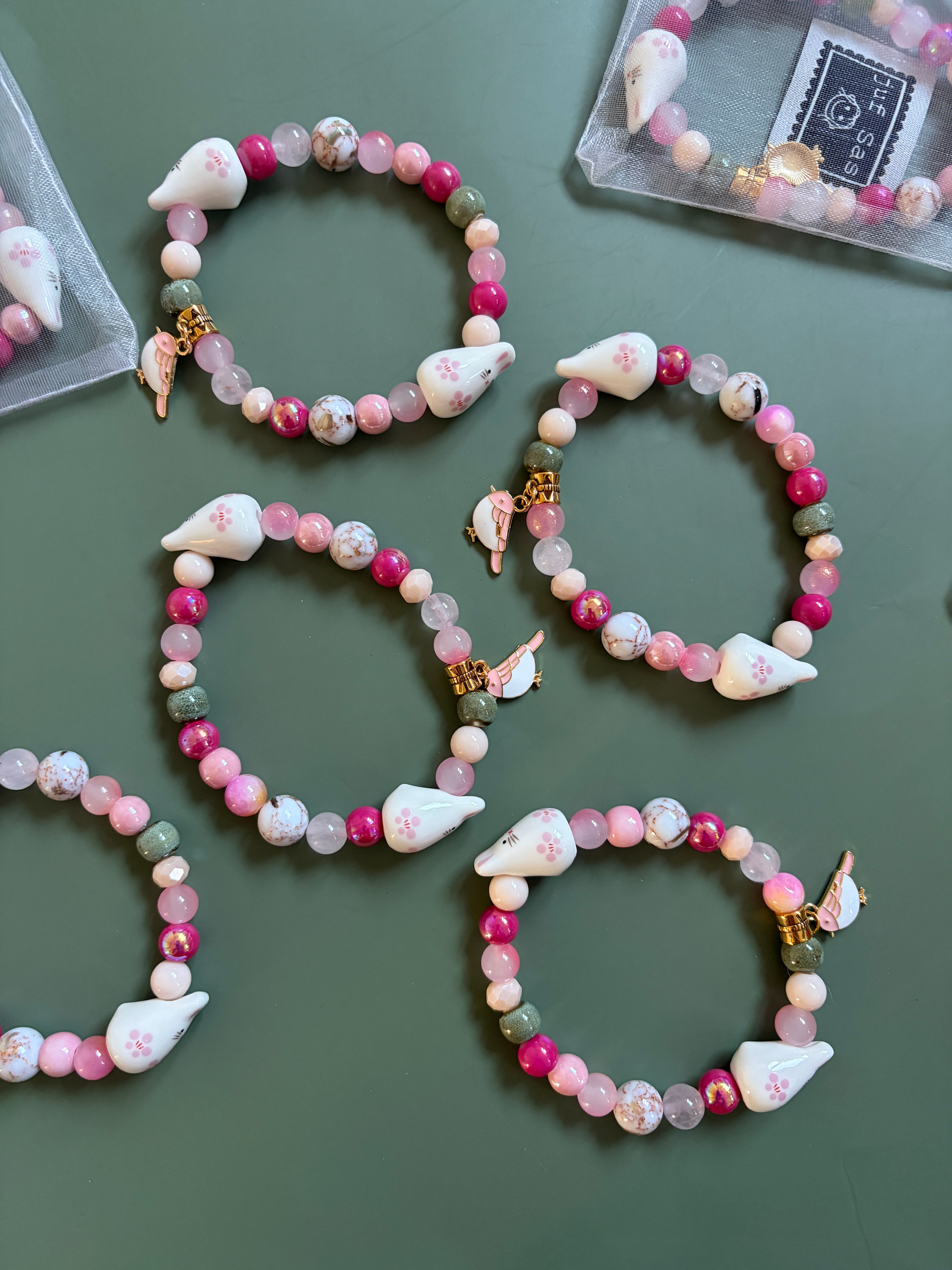 Armband White rabbit LIMITED EDITION