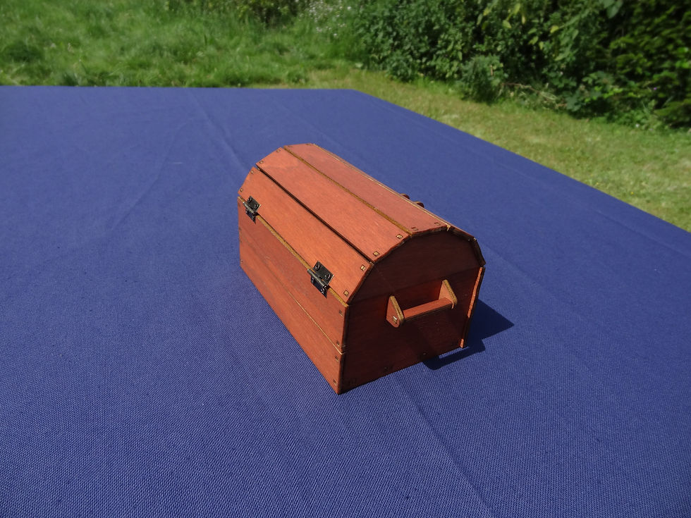 Miniature : Coffre décoratif
