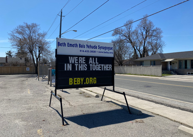 synagogue covid sign.jpeg