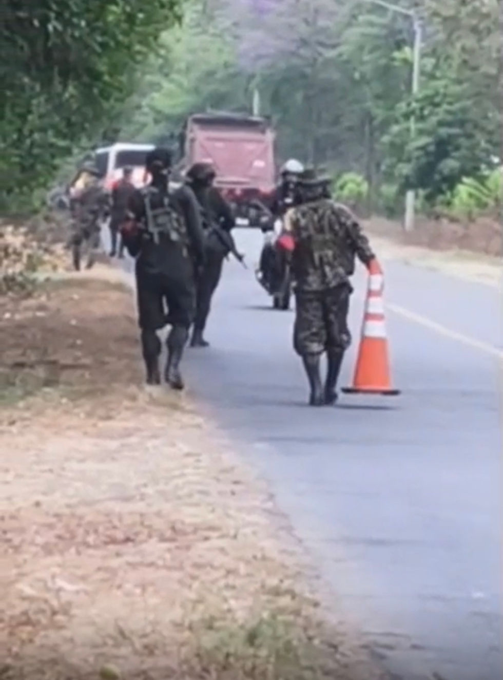 Comunidad indígena denuncia retén ilegal de grupo armado en vía Caloto - Corinto
