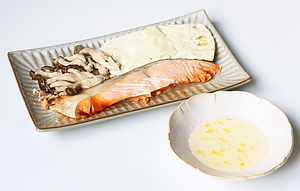 鮭と豆腐のレンジ蒸し(柚子舞う).png