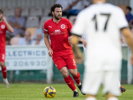 Marcus Mapstone announces decision to retire from football