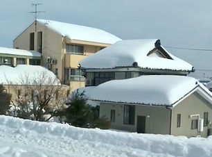 屋根の雪おろし
