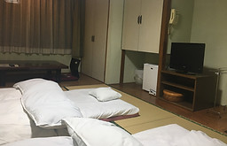 旅館