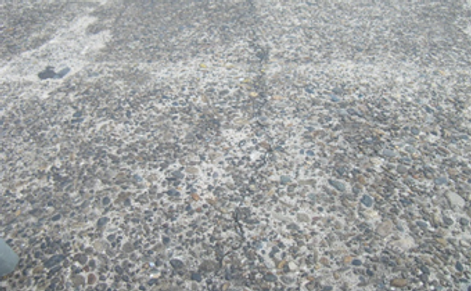 コンクリート舗装版亀裂調査改修計画立案