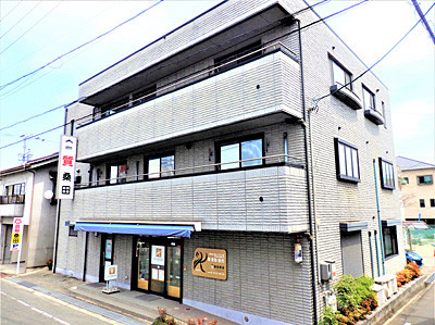 桑田質店・(株)クワダの外観