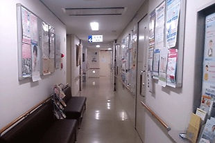 きたむら内科クリニック院待合室