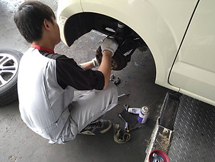 車検時のブレーキ廻りの整備や