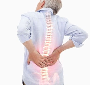 ¿Por qué sigo con dolor lumbar si ya me operaron una hernia de disco?