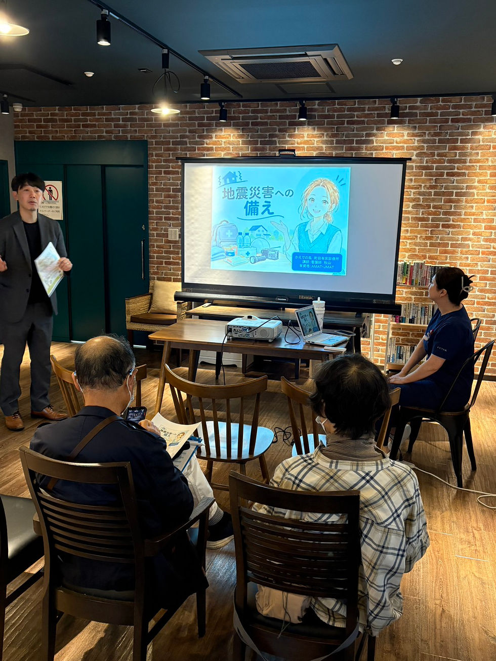 町田有床診療所で開催された「地震災害への備え」勉強会で、看護師が参加者に地震発生への備えについて説明している様子