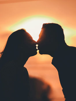 The 6-Second Kiss That Can Change Your Relationship