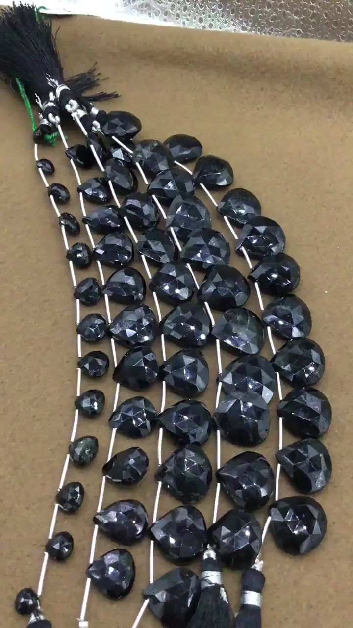 Miniatura: Closeout Sale price Black Spinel Faceted Heart 5 strands full hank wholesale