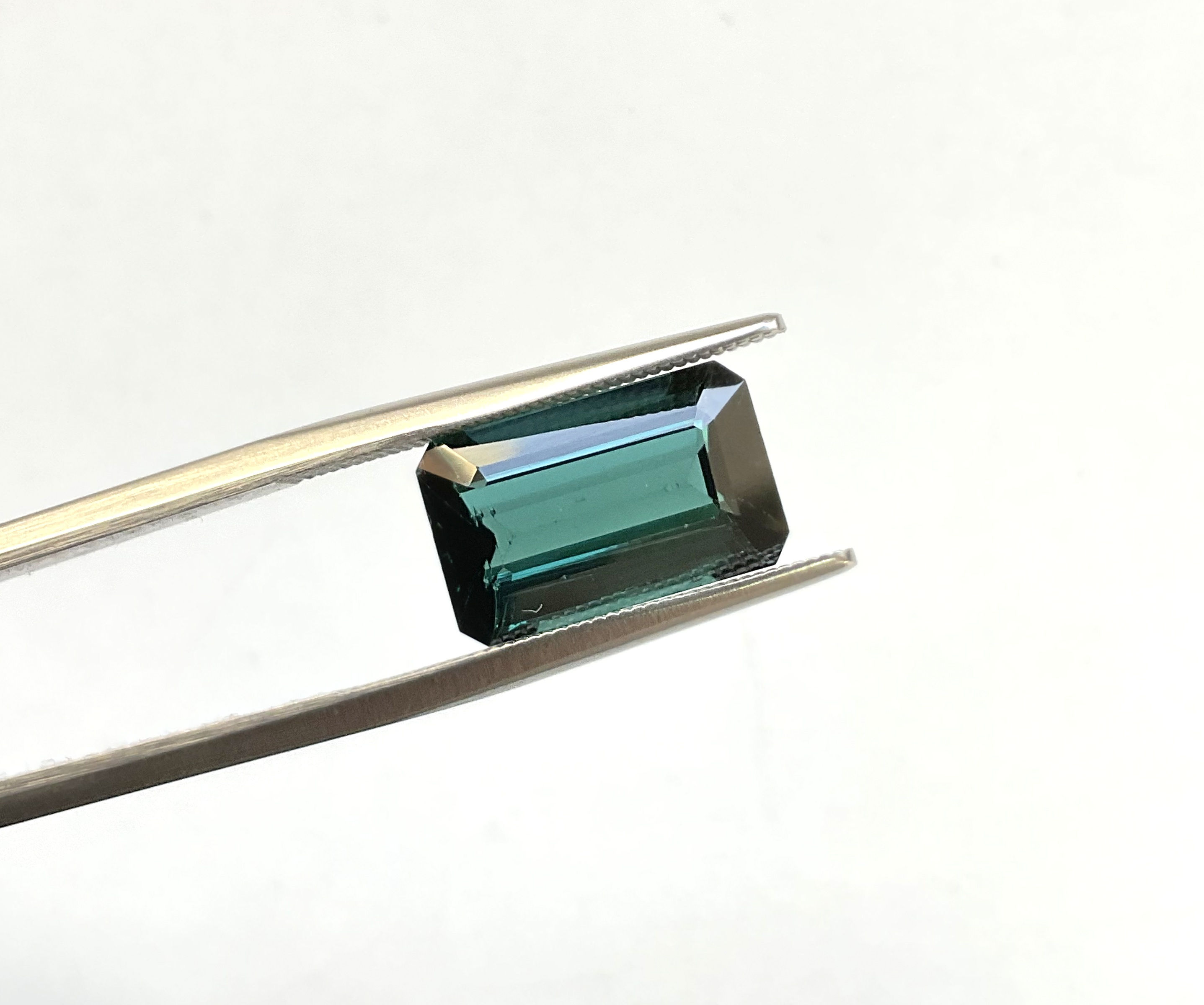 5.17 carats green Tourmaline octagon Faceted cut stone Top Quality Natural gem