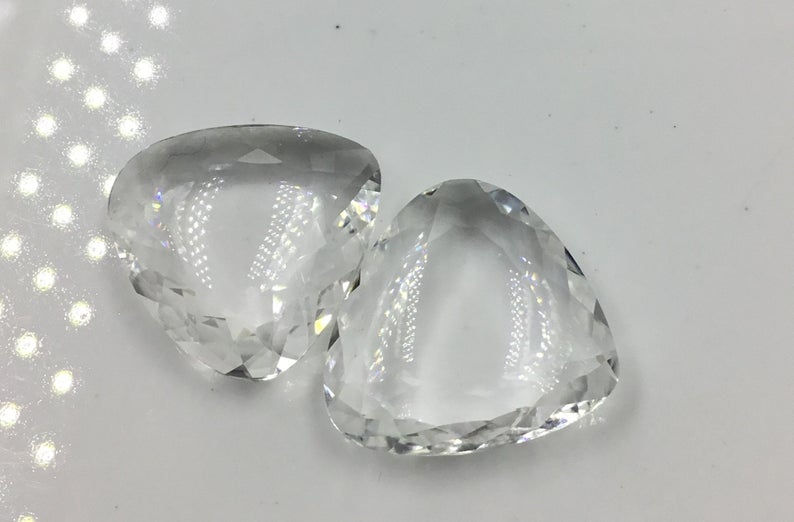 섬네일: White Crystal Fancy Cut Stone Pair Crystal Gemstone Pair Natural Gemstone