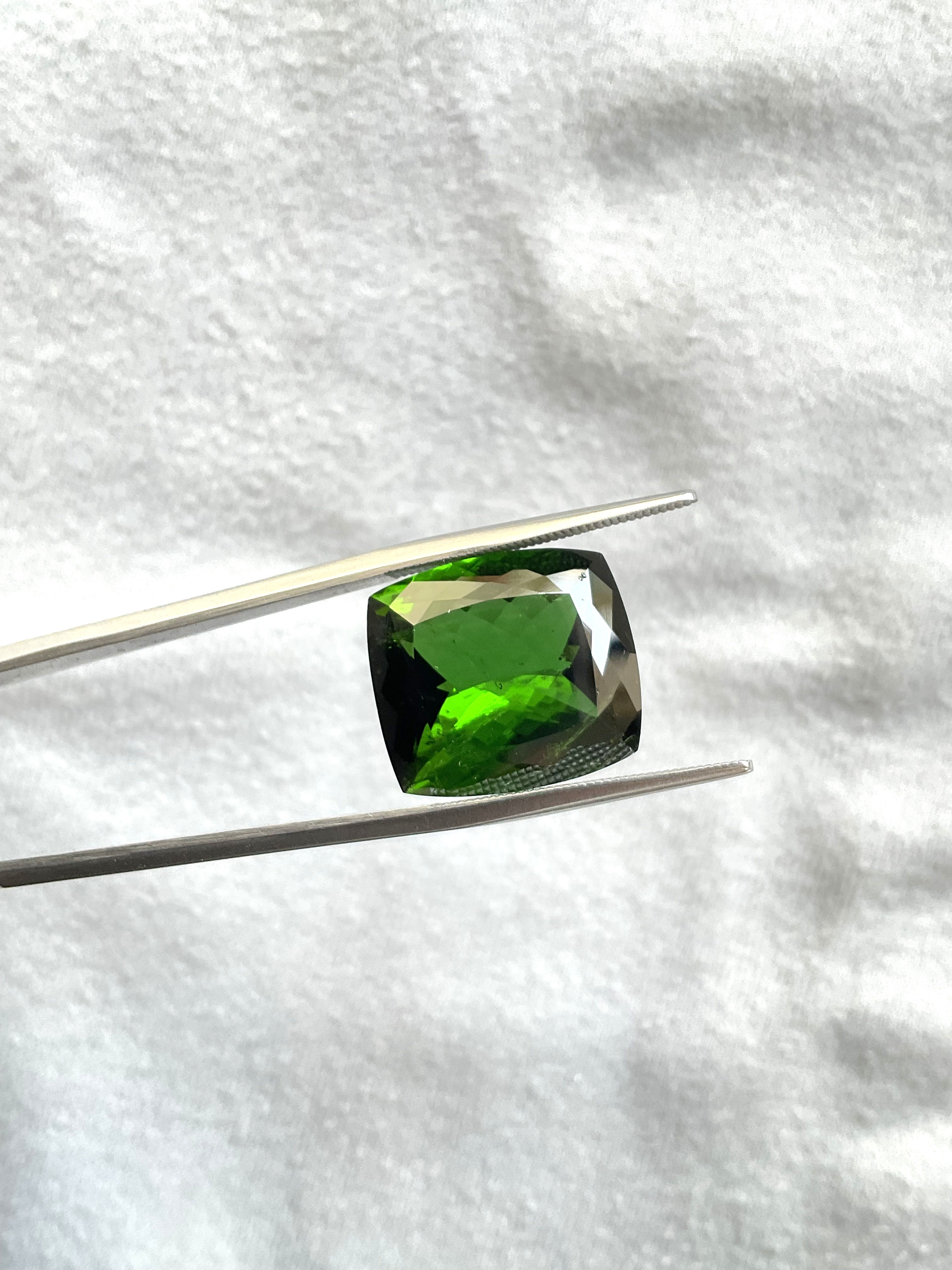 15.23 carats nigeria green tourmaline Top Quality Cushion Cut stone natural Gems