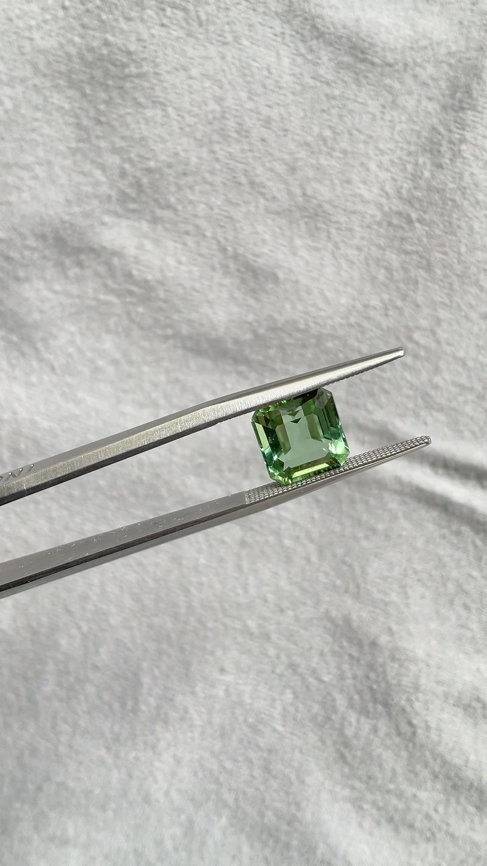 Miniatura: 3.85 Carats Green Tourmaline Square Faceted cut stone Top Quality Natural gem