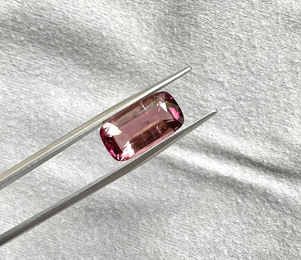 섬네일: 5.54 Carats Pink Peach Top Quality Cushion Cut stone For Jewelry Natural Gem