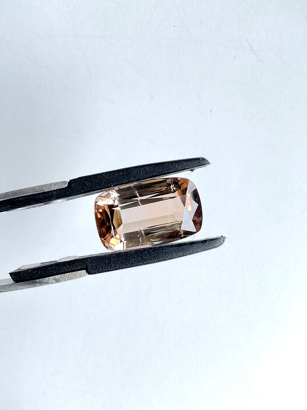 サムネイル： 21.20 Carat Peach Tourmaline Cushion Faceted Cut Stone For Jewelry Natural Gem