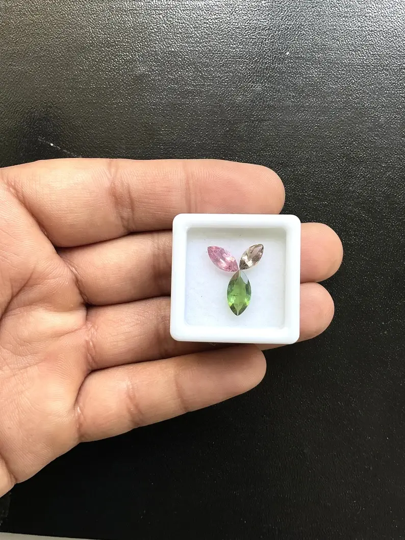 Miniatura: 2.35 carats mix matched tourmaline , 8x4 to 11x5.5 MM green and pink tourmaline