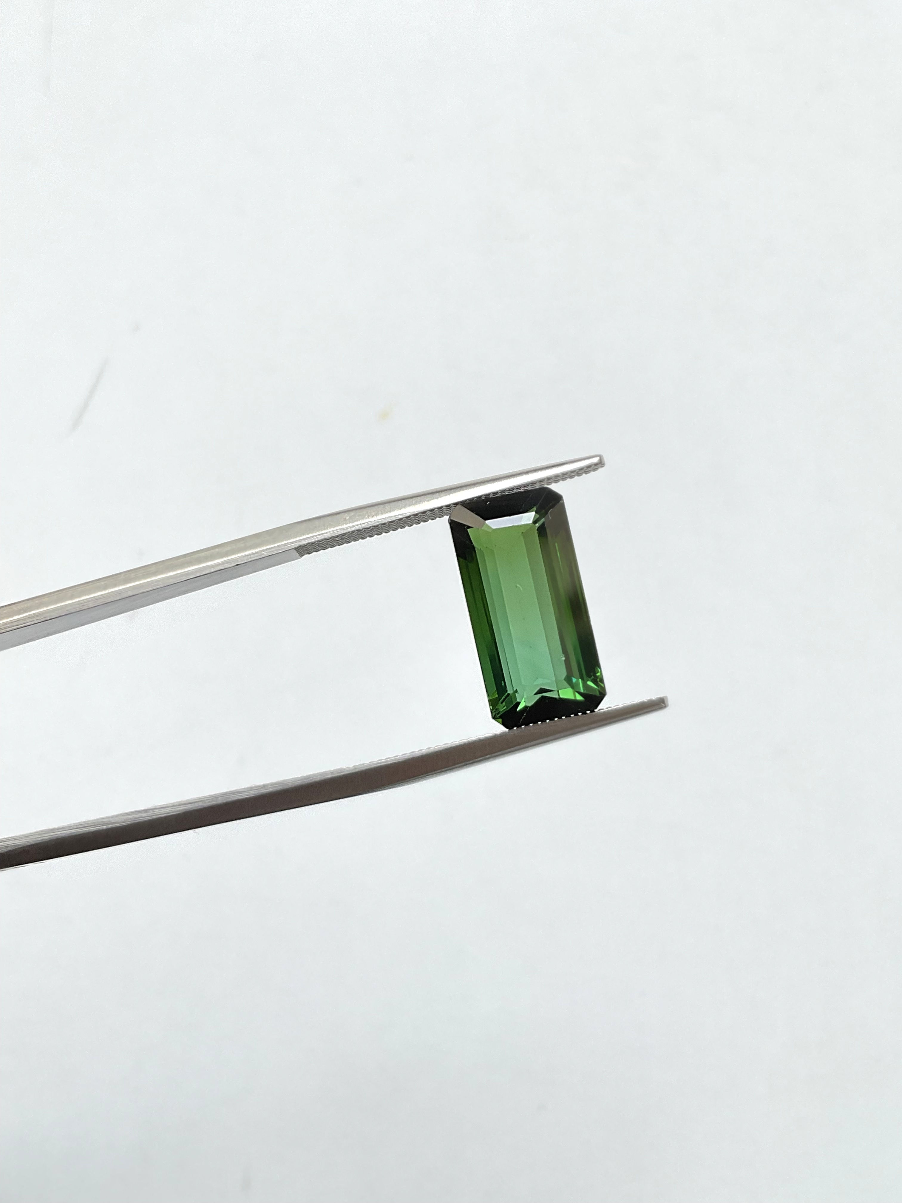 5.55 carats dark green Tourmaline Octagon Top Quality cut stone Natural Gemstone