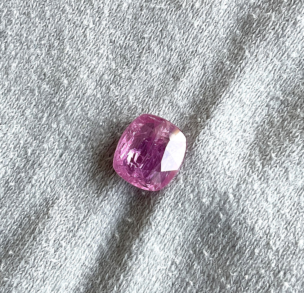 サムネイル： Certified 3.28 Carats Mozambique Ruby Cushion Faceted Cut stone No Heat Natural