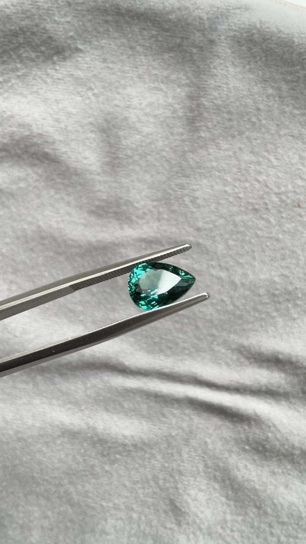 섬네일: 2.42 Carats greenish blue Tourmaline pear Faceted cut stone Natural Gemstone