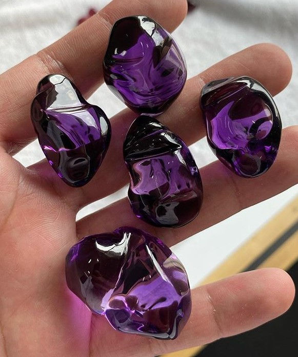 How To Select The Right Gemstones To Wear?