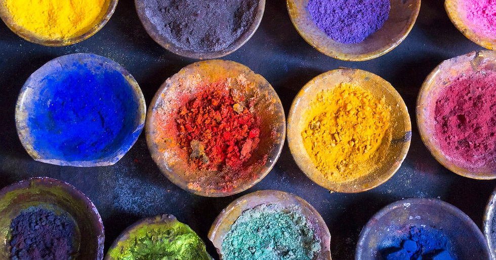 vibrant-pigment-powder-in-clay-dishes