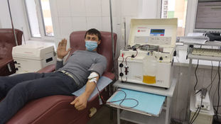 Посол Движения Российского Красного Креста «Я твой донор» Александр Бессмертных сдал антиковидную пл