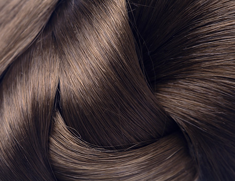 cheveux bruns