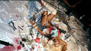 Lia Clark une pop, funk e o imprevisível em 'FENOMENAL': "Primeira drag do funk" 