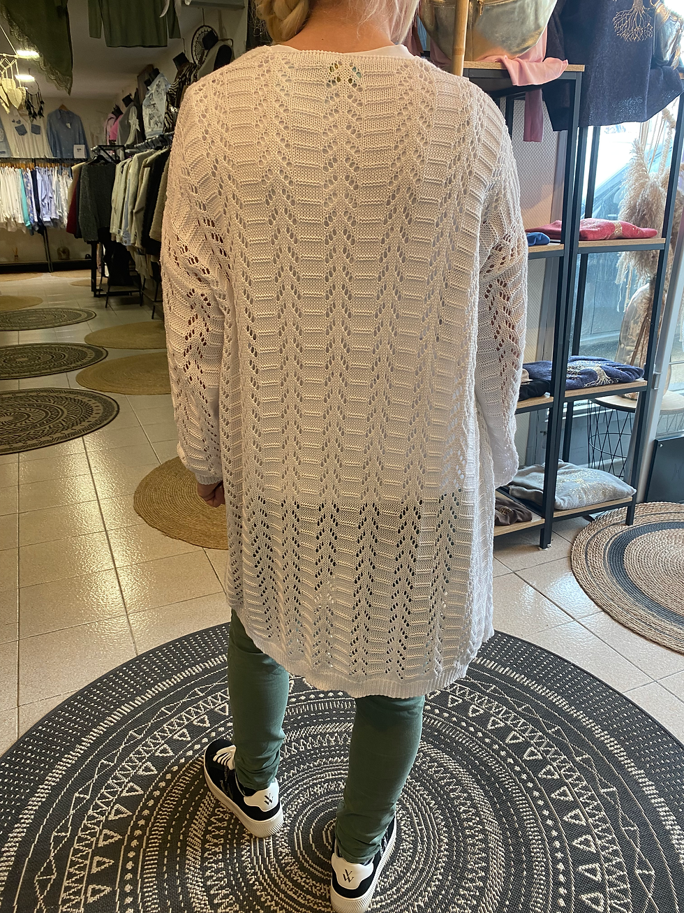 Miniature : Gilet en maille tricotée ajourée 