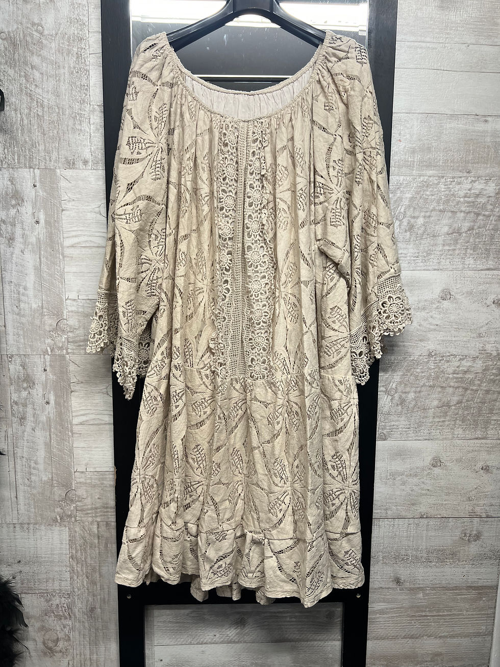 Miniature : Robe avec dentelle 